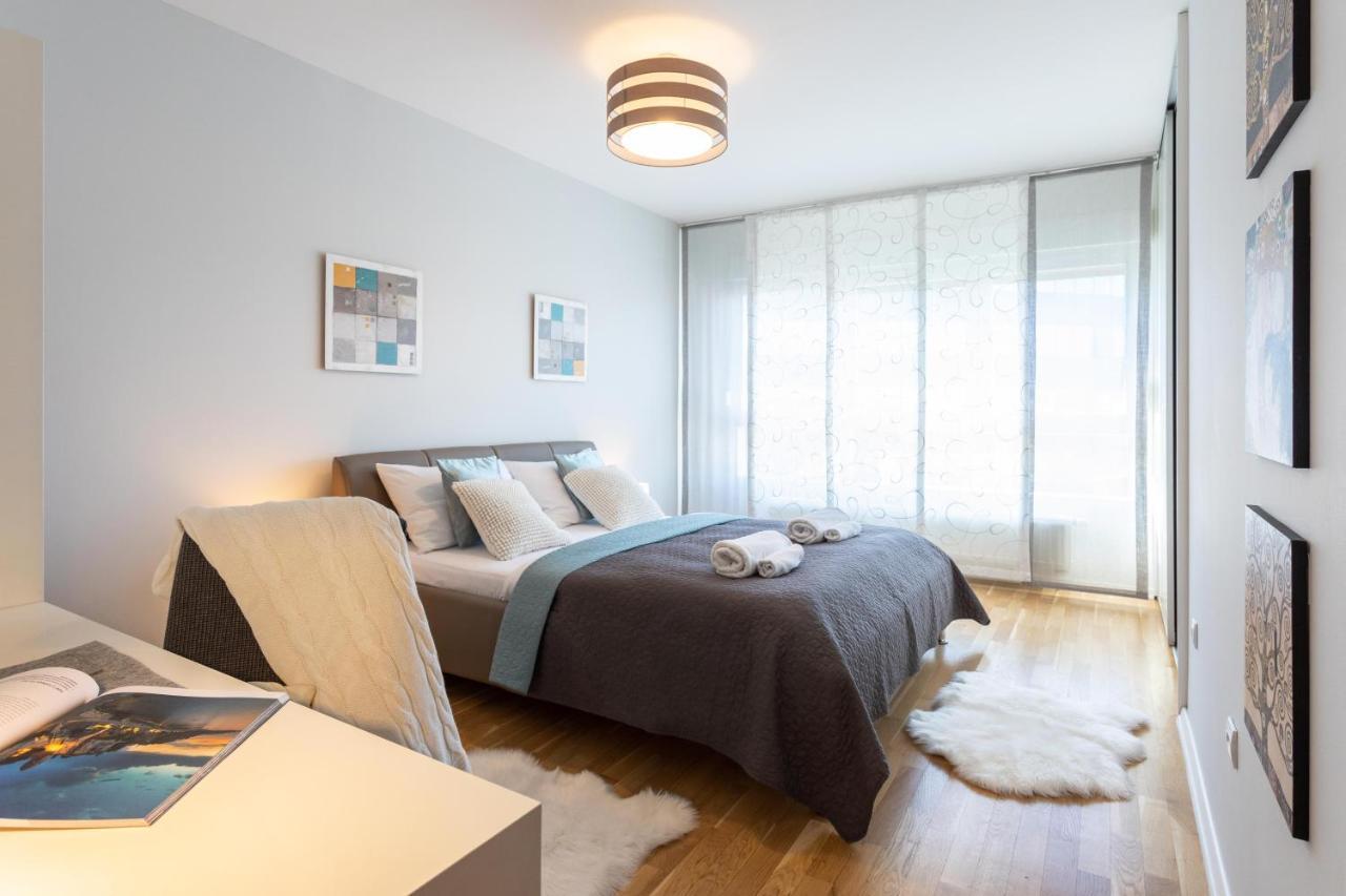 Spacious Apartment In Radnicka Business Zone - Free Parking ザグレブ エクステリア 写真