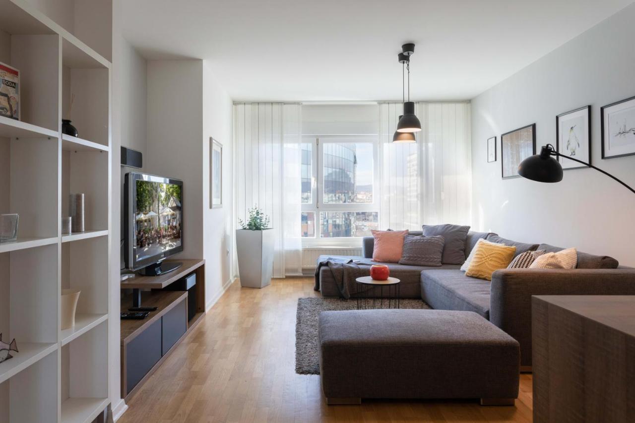 Spacious Apartment In Radnicka Business Zone - Free Parking ザグレブ エクステリア 写真