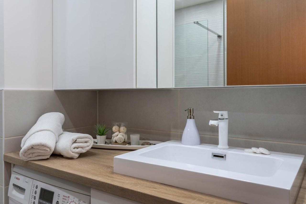 Spacious Apartment In Radnicka Business Zone - Free Parking ザグレブ エクステリア 写真