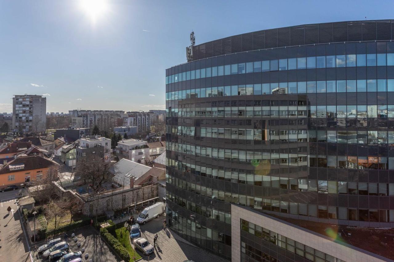 Spacious Apartment In Radnicka Business Zone - Free Parking ザグレブ エクステリア 写真