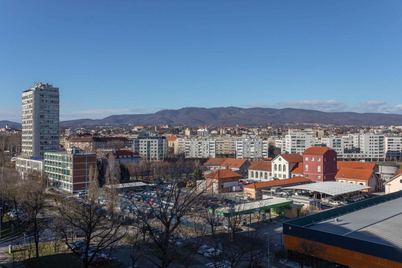Spacious Apartment In Radnicka Business Zone - Free Parking ザグレブ エクステリア 写真