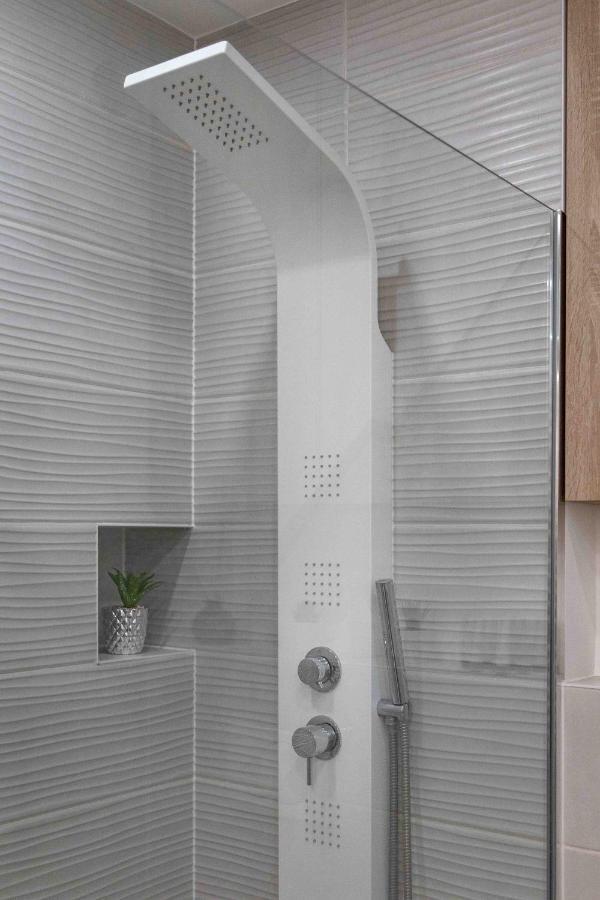 Spacious Apartment In Radnicka Business Zone - Free Parking ザグレブ エクステリア 写真
